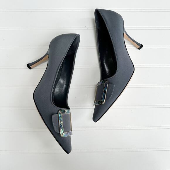 Manolo Blahnik Maysale Buckle Enamel Pump Crepe de Chine Silk Grey Heel - Picture 2 of 11